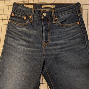 Women's Levi's Wedgie icon